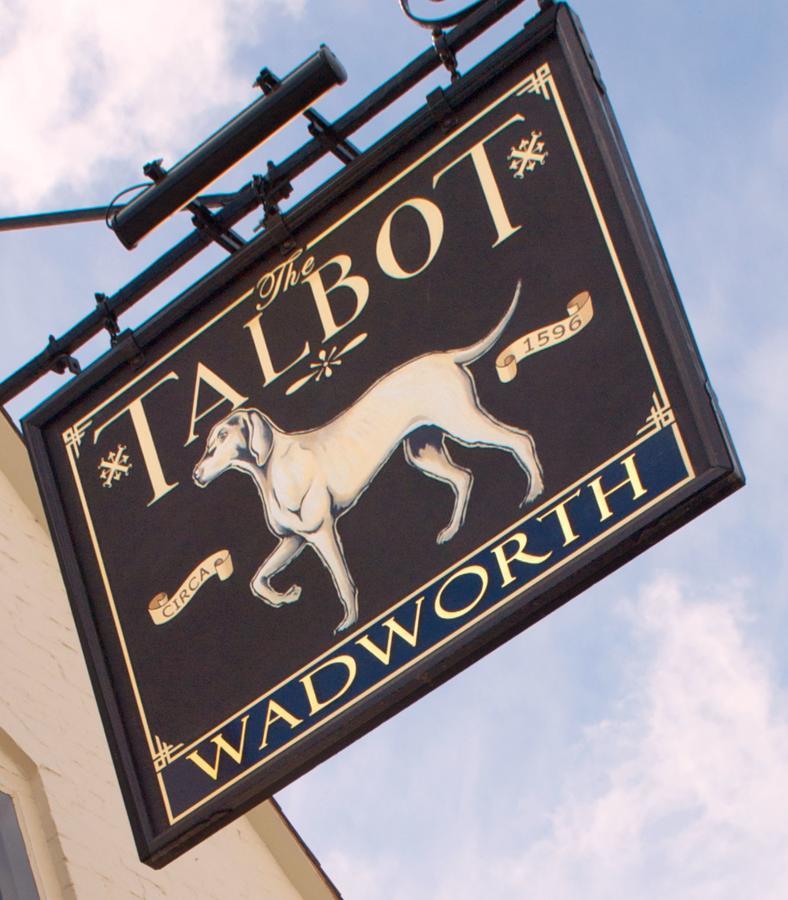 The Talbot Hotel 레드베리 외부 사진